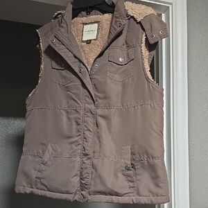 Sonoma Women's Brown Sleeveless Vest